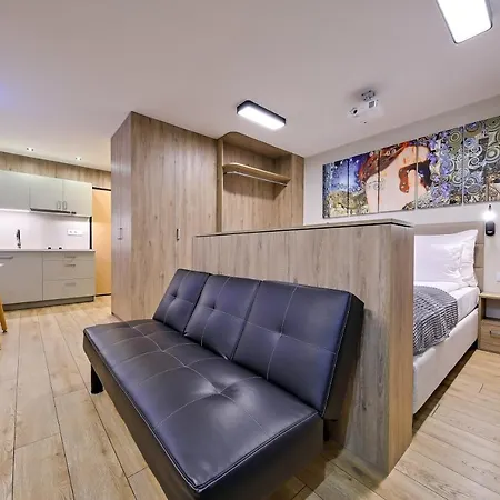 Inpoint G11 Near Old Town & Kazimierz District & Parking Option *