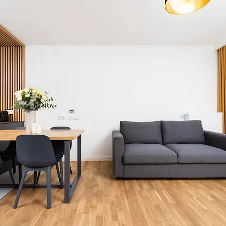Inpoint G11 Near Old Town & Kazimierz District & Parking Option * Krakow