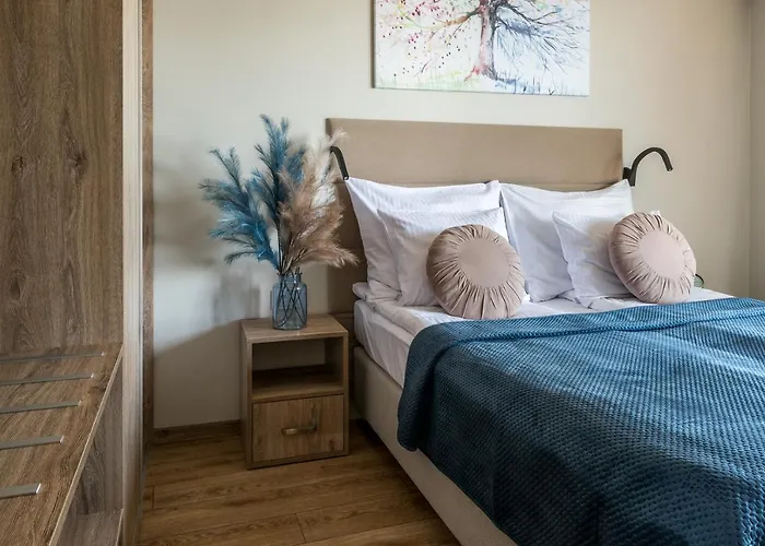 Inpoint G11 Near Old Town & Kazimierz District & Optional Paid Parking * Krakow