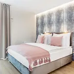Inpoint G11 Near Old Town & Kazimierz District & Optional Paid Parking 克拉科夫
